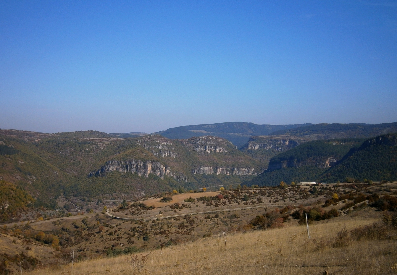Les gorges du Trévezel vues du col de la Pierre Planté
