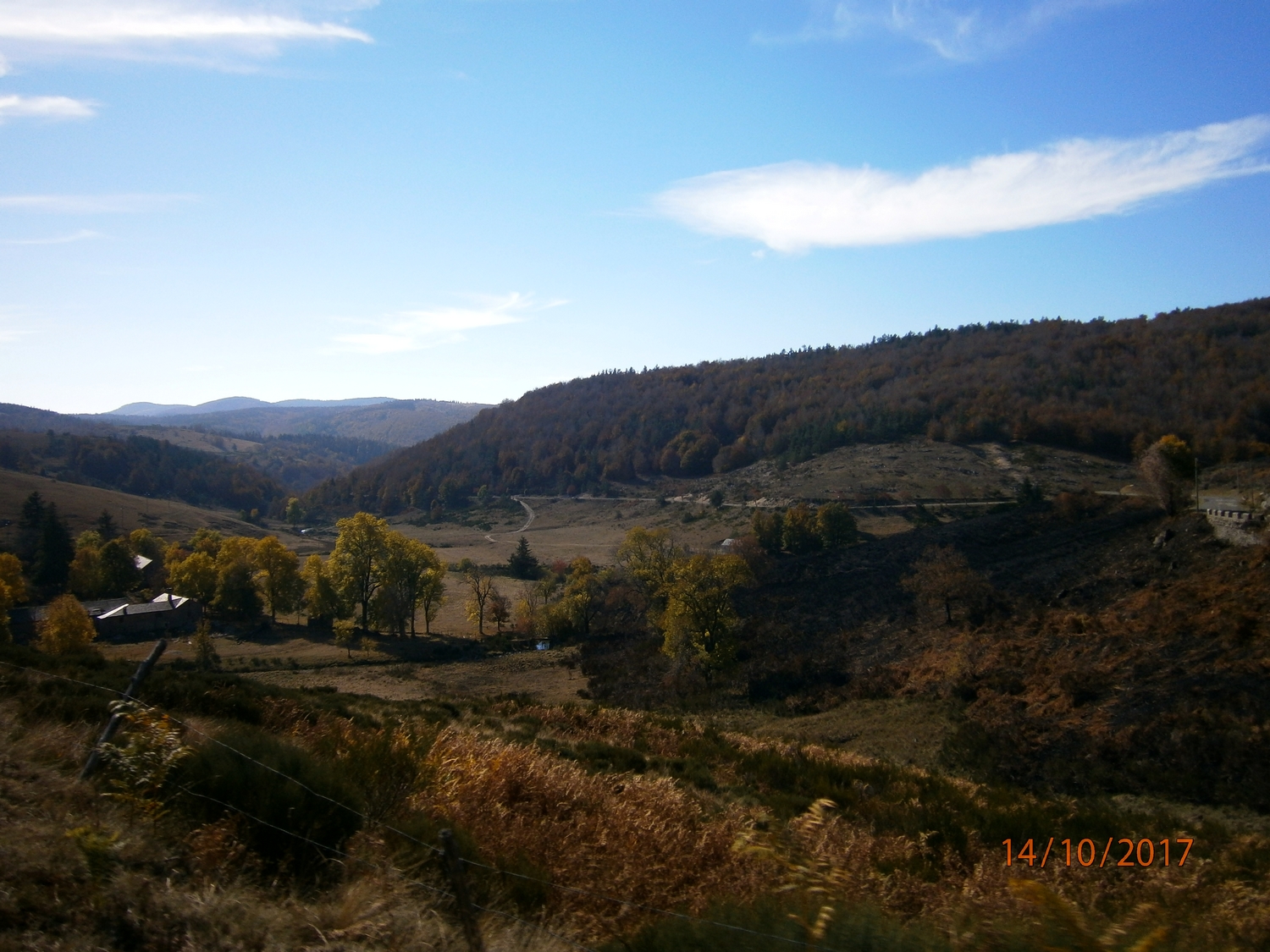 On monte et toujours pas de col