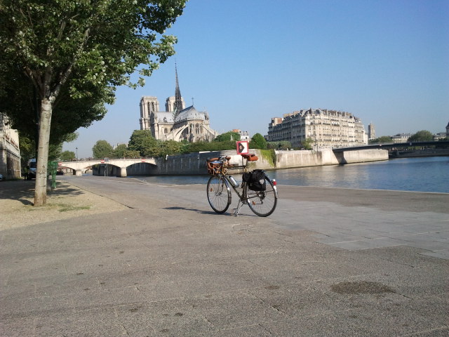 2011-04-Paris_velotourismotaf.jpg