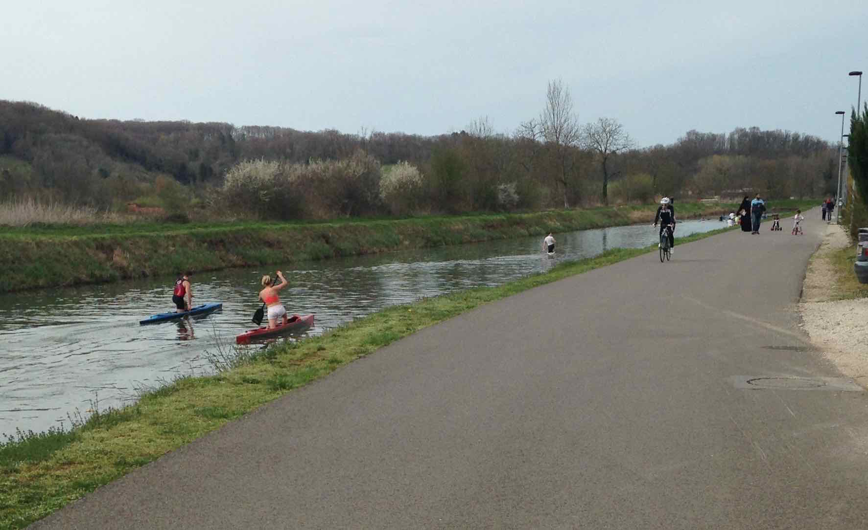 la véloroute à Avanne.jpg