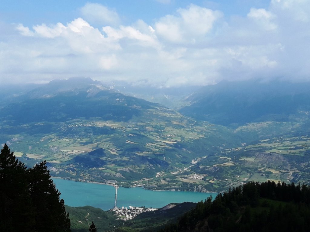 Savines le lac, vu d'en haut