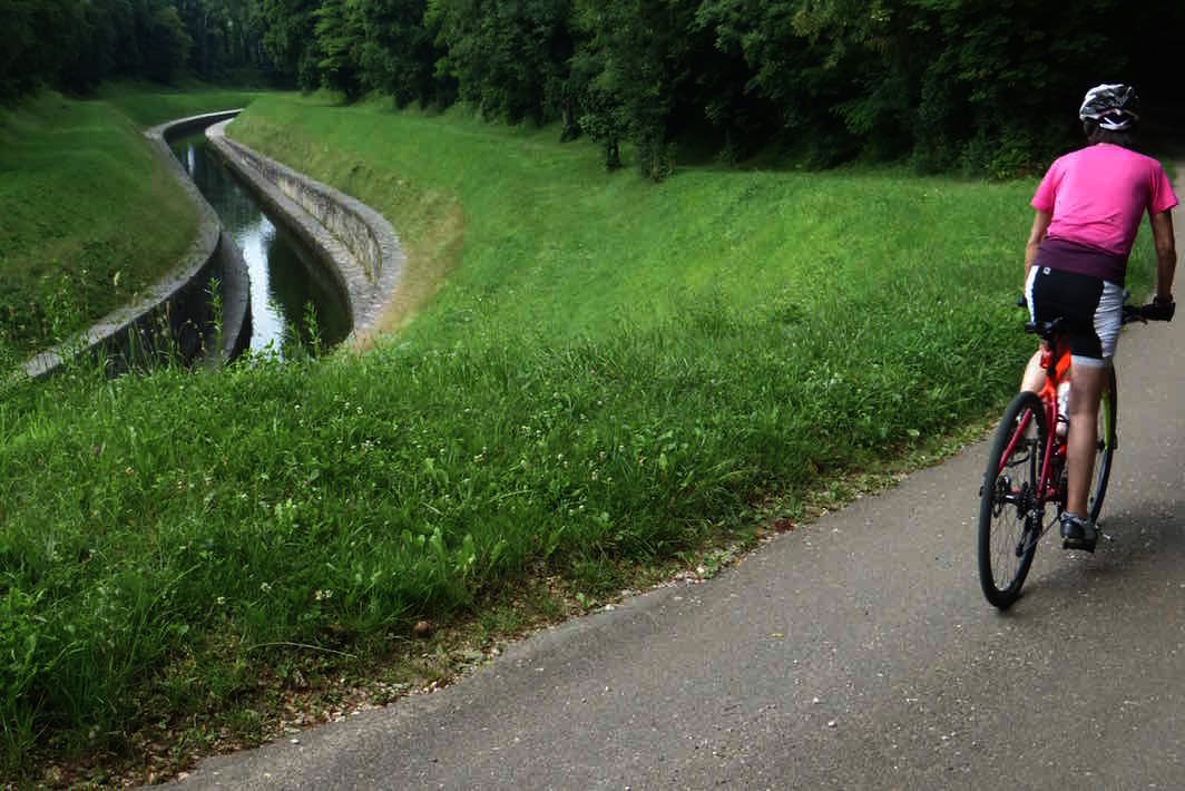 le canal-tunnel de Saint Albin.jpg