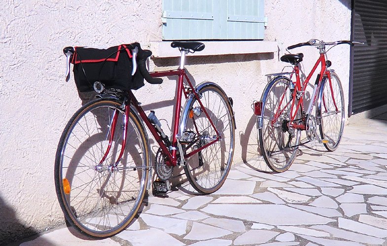 Mon vélo a une belle sacoche.jpg