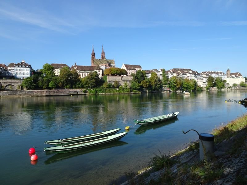 Bâle: itinéraire cyclable le long du Rhin
