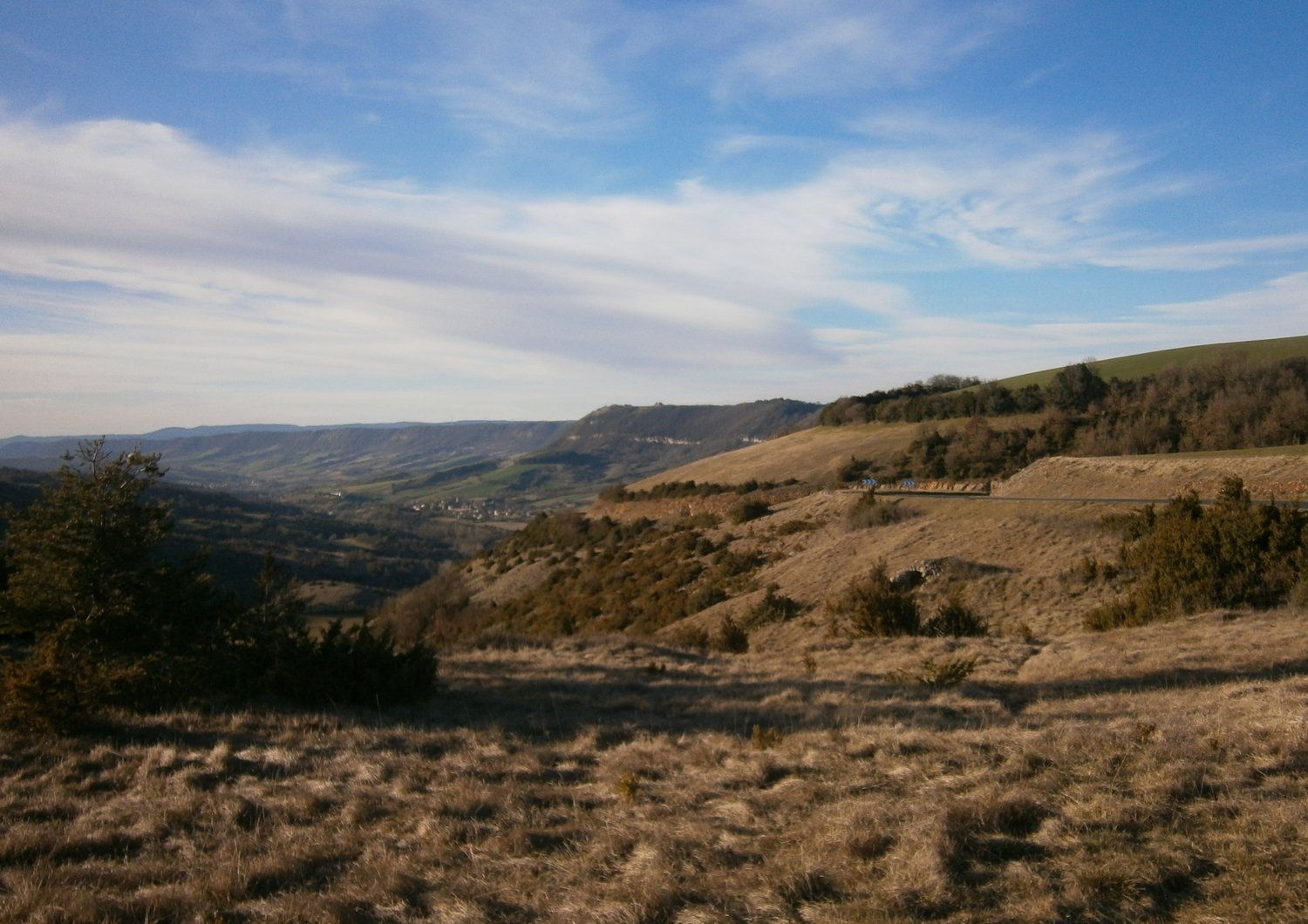Vu de la vallée du Cernon juste au dessus de sa source.