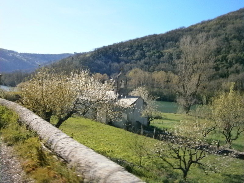 La petite chapelle du hameau de Saint Dalmazi.