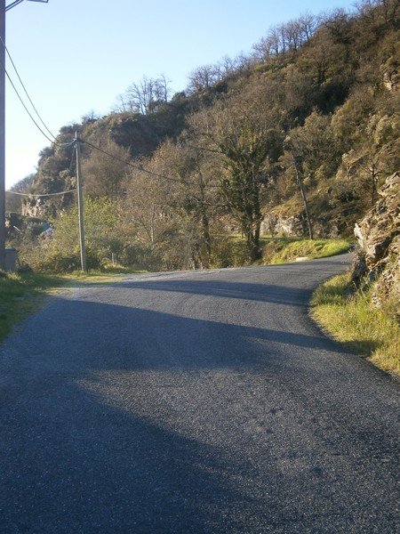 Bon avant de retrouver la voiture je fait demi tour et remonte jusqu'à St Martin par une joli route à la pente sévère 9% de moyenne sur 3km