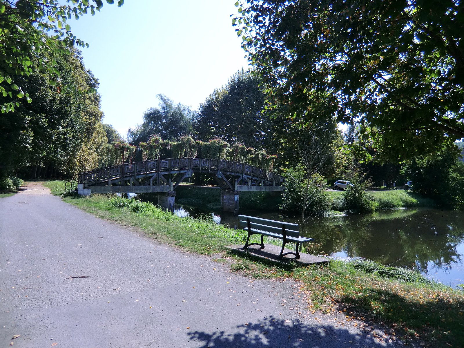 Lalinde bord de l'eau f.jpg