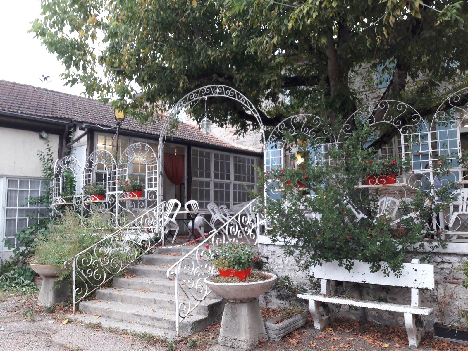 Hôtel à Bon-Encontre f.jpg