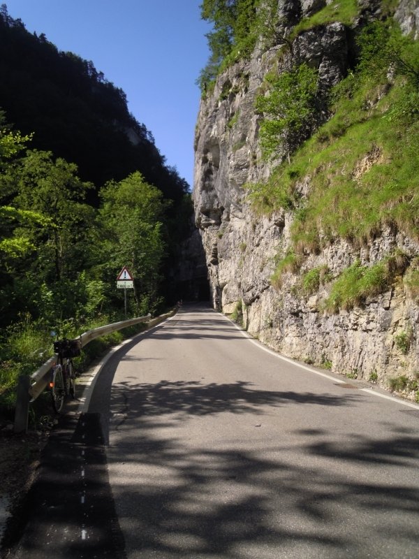 Montée gorges du Pichoux