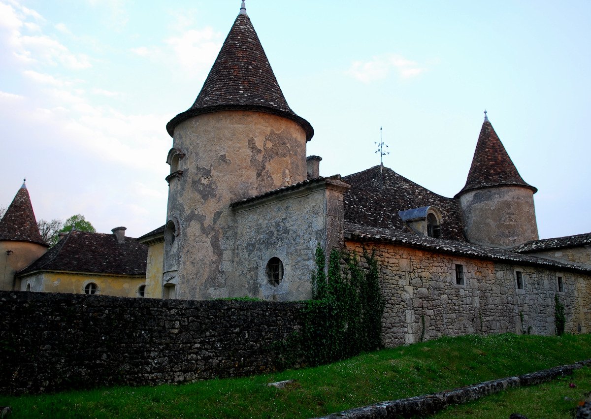 le château de Villefranche-de-Lonchat