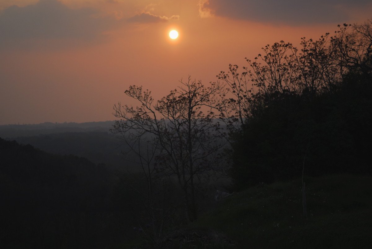 la nuit tombe.