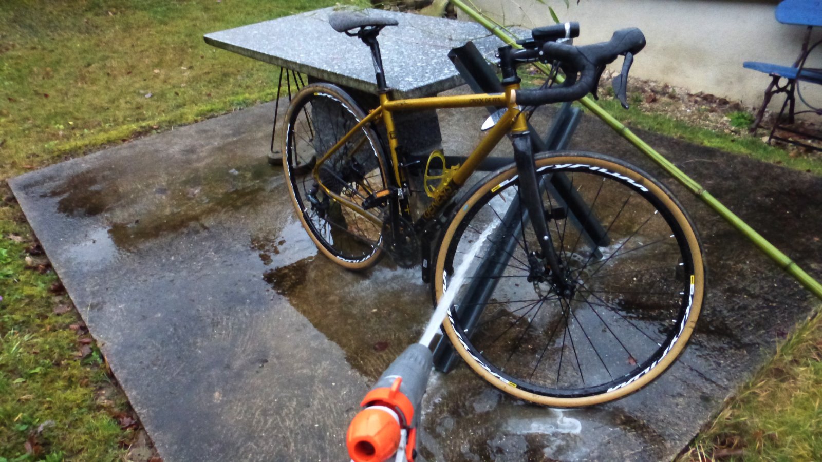 la douche du vélo.jpg