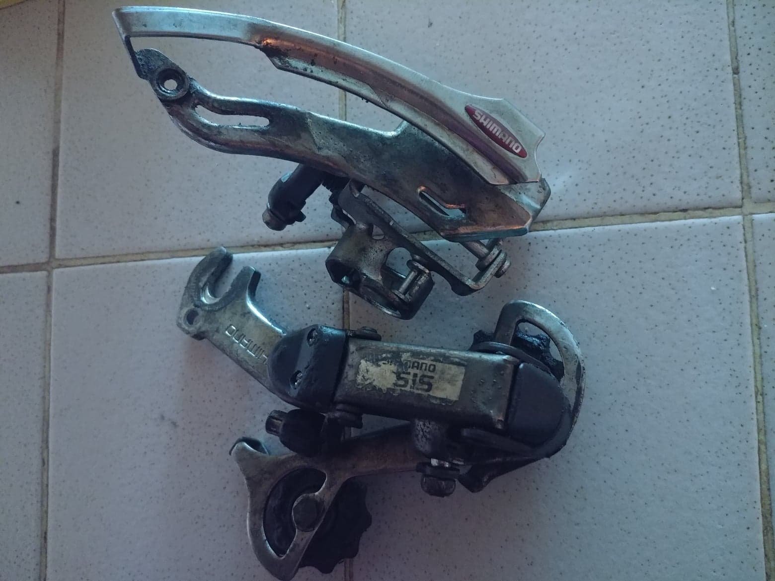 Voici mes 2 dérailleurs, pensez vous que je puisse les garder?