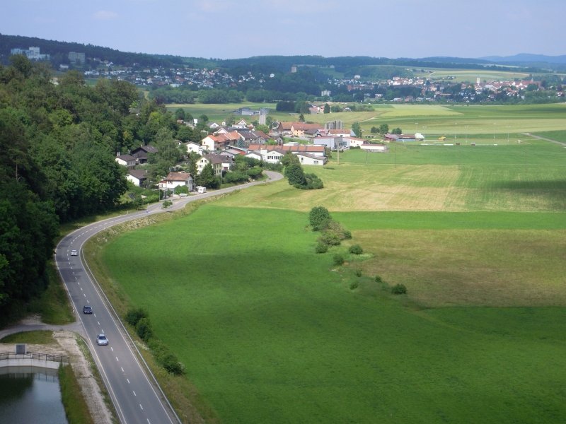Depuis le viaduc, vue sur Courtedoux et Porrentruy