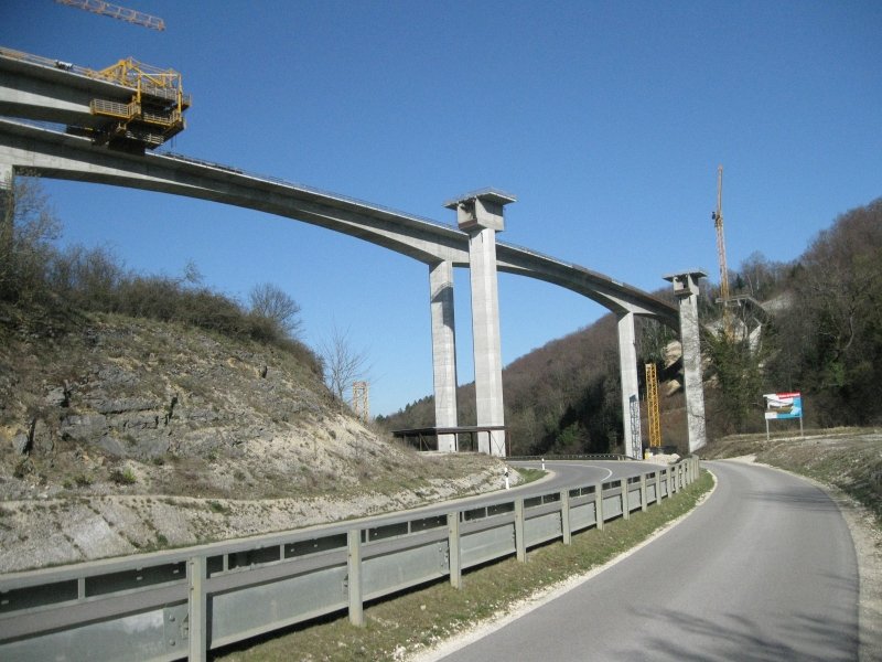 Le viaduc en construction
