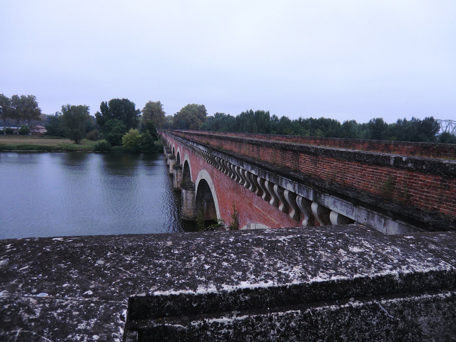 Le pont-canal à Moissac 1 f.jpg