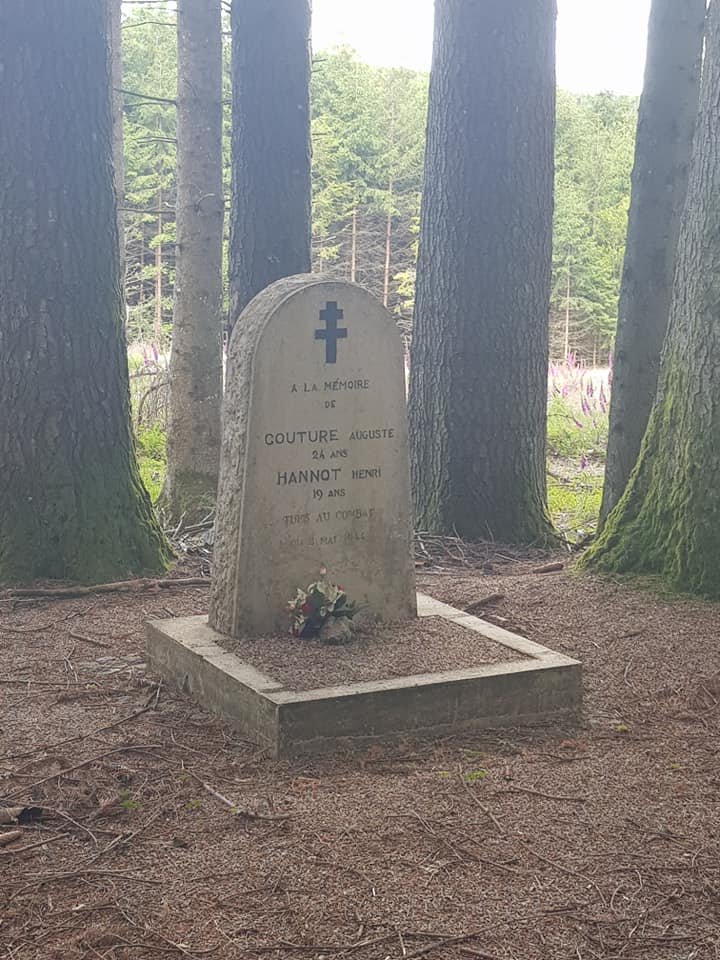 stèle.jpg