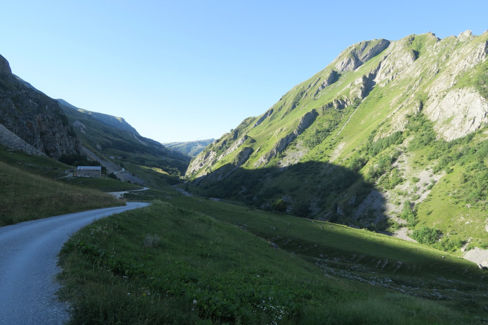 Vallée des Encombres avec mon objectif au loin