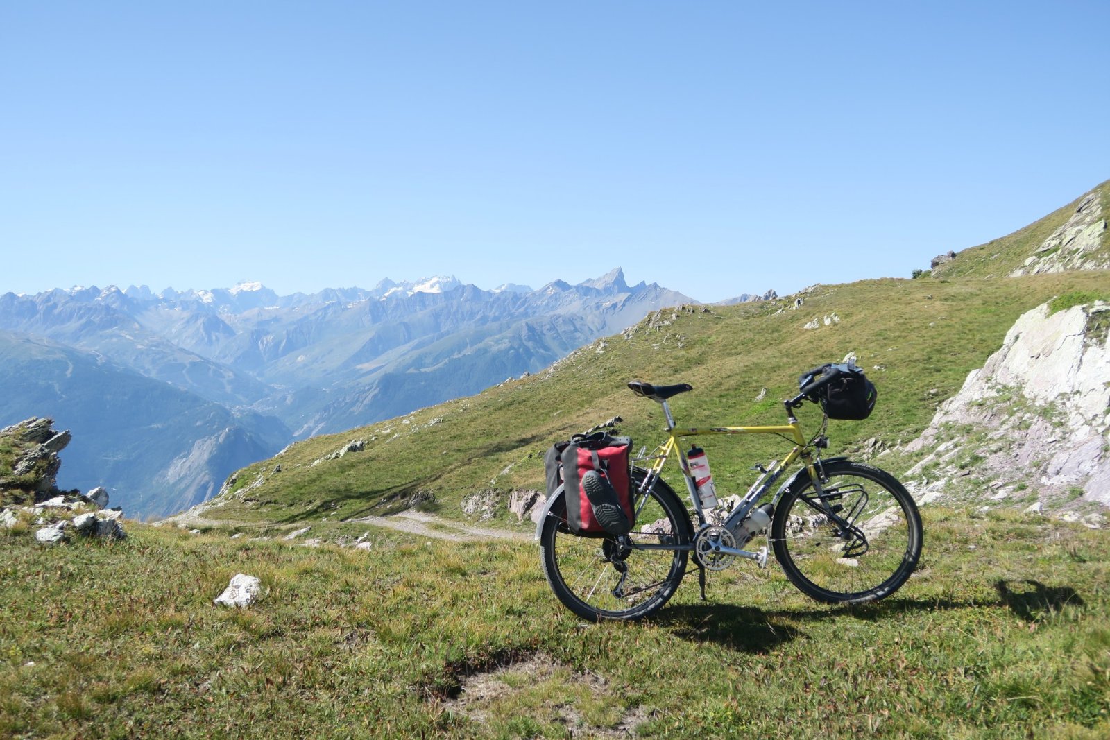 Panorama sur les Grandes Rousses et les Ecrins