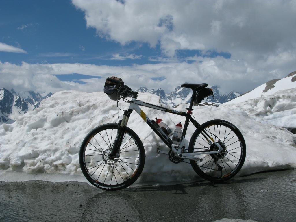 ROCKRIDER 8XC au Col du GALIBIER en Juin 2010