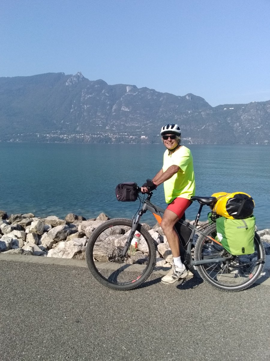 A plat devant le lac du Bourget