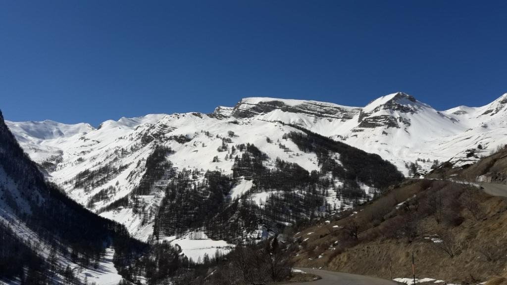 Vue sur le Sommet de Crachet et Grande Combe