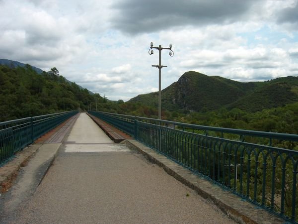 Sur le viaduc d'Olargues