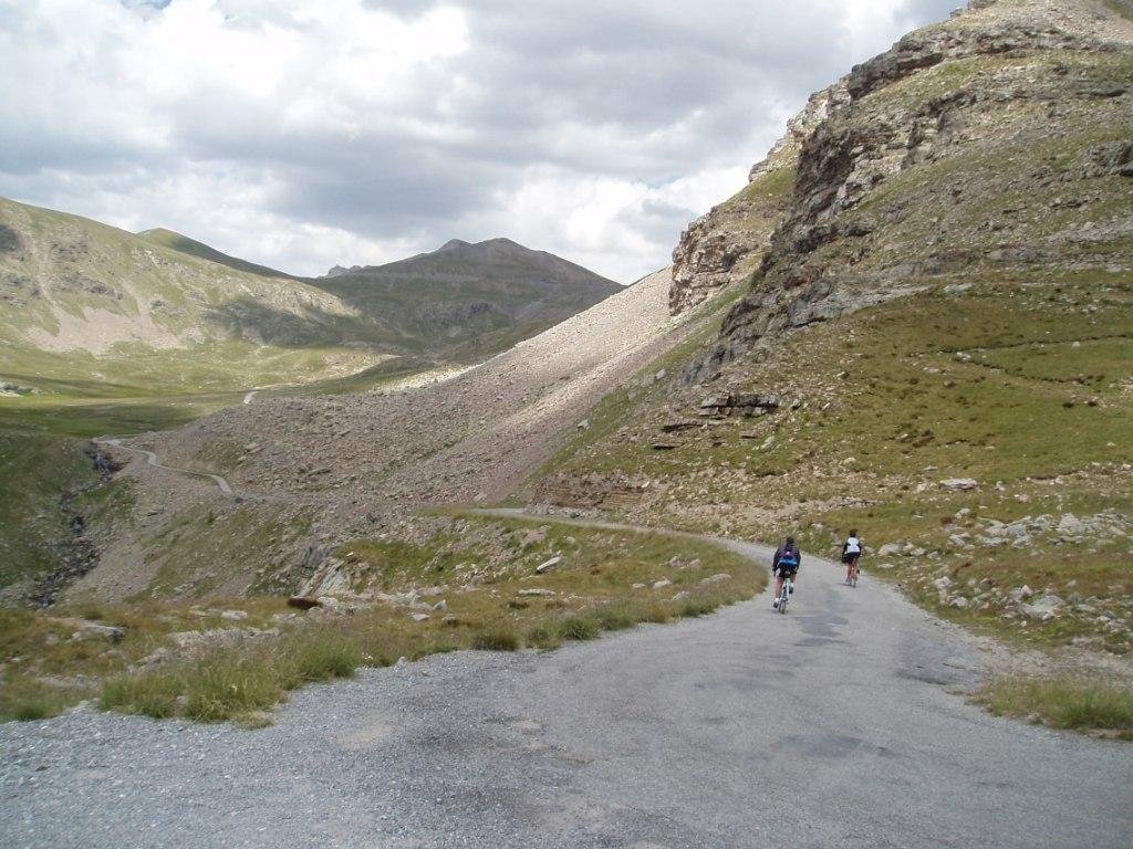 petite portion en descente, encore goudronnée