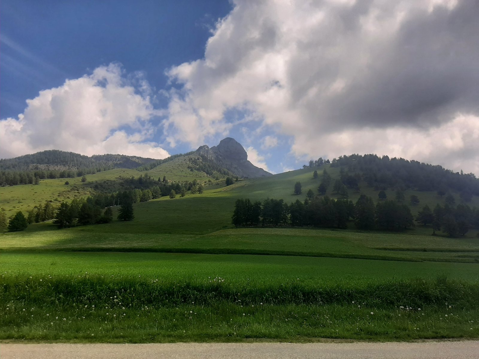 Vue depuis le col de Moissière (dont les derniers km sont costauds)