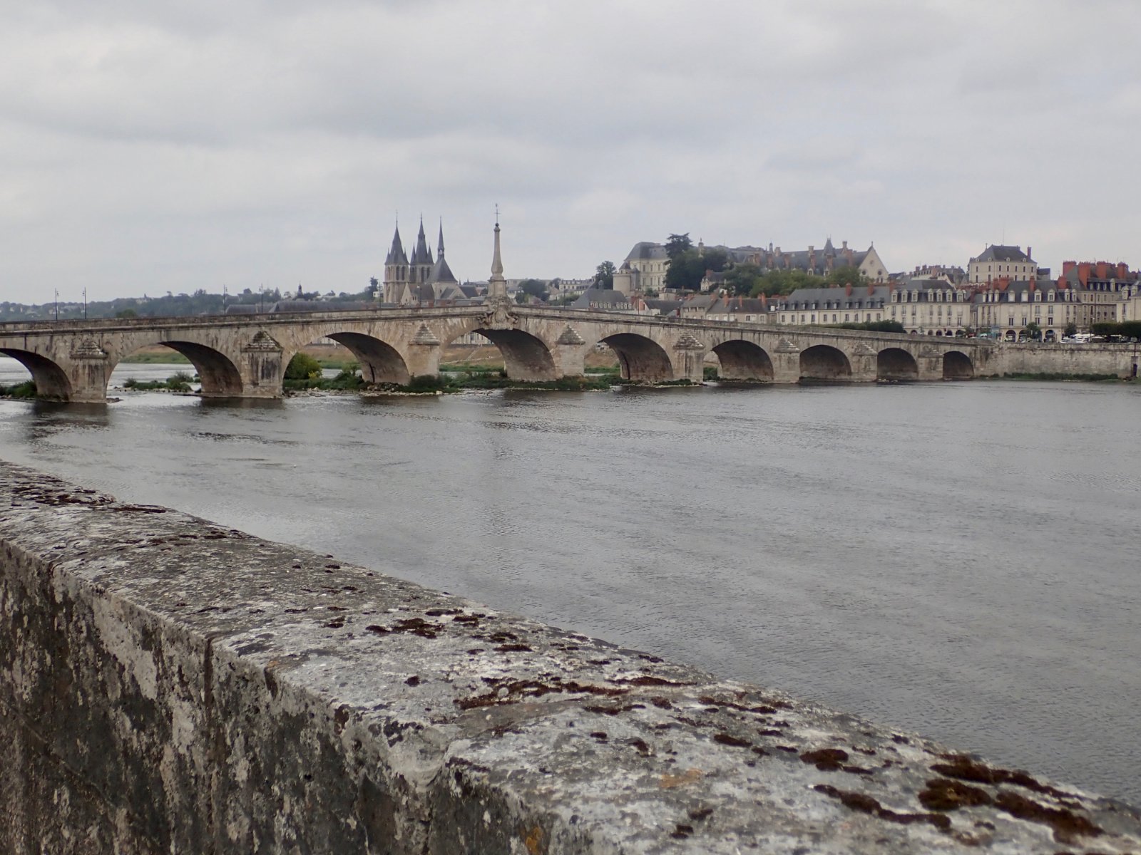 Blois- le pont.jpg