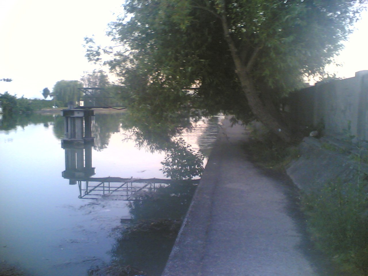 Nokia 6680 (1280x960)127793935.JPEG