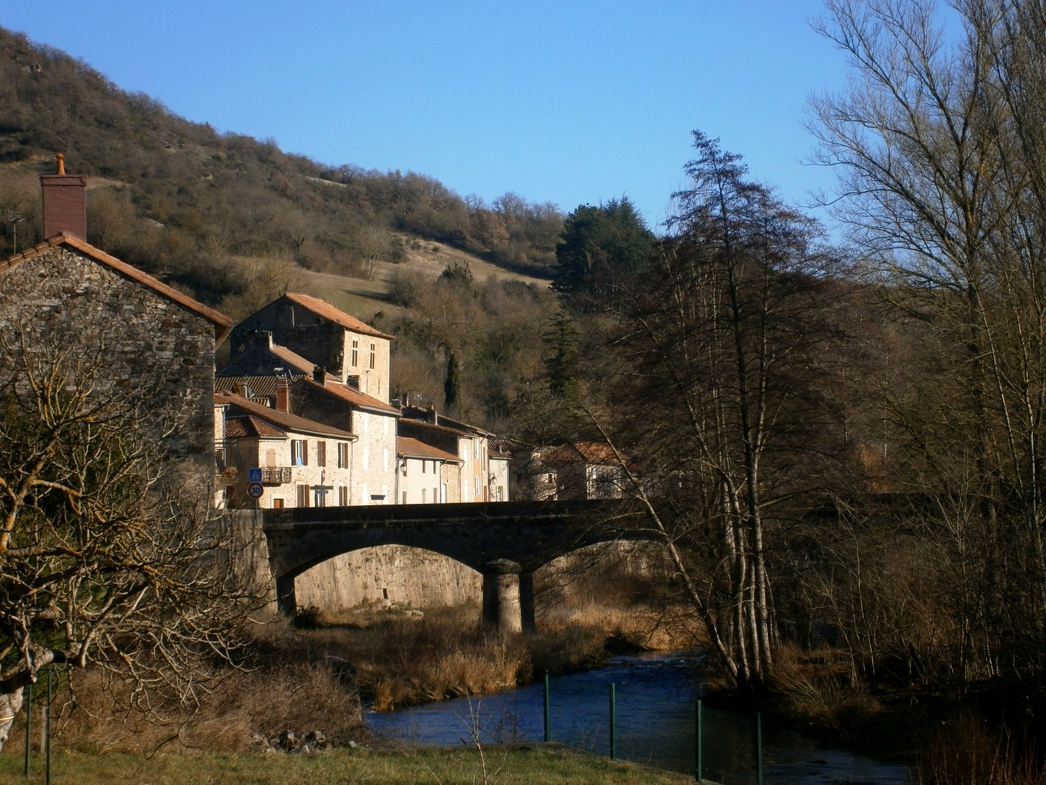 Versols dans la vallée de la Sorgues.