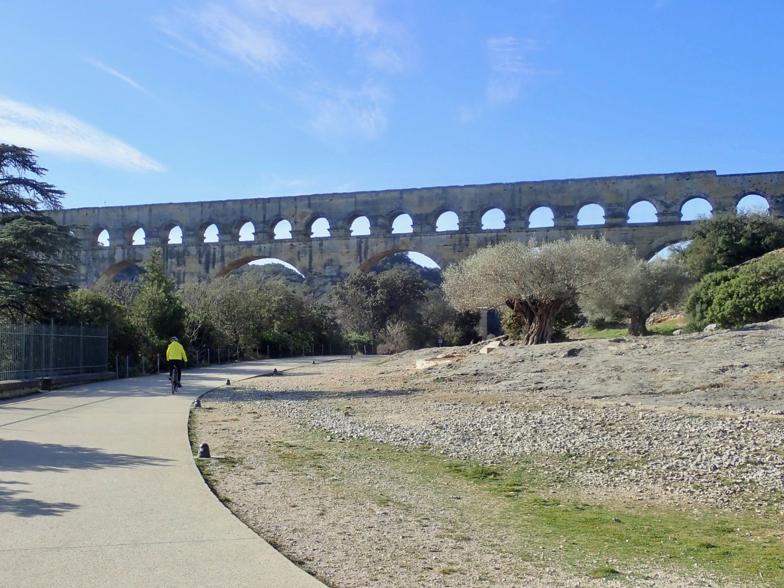 le Pont du Gard.jpg