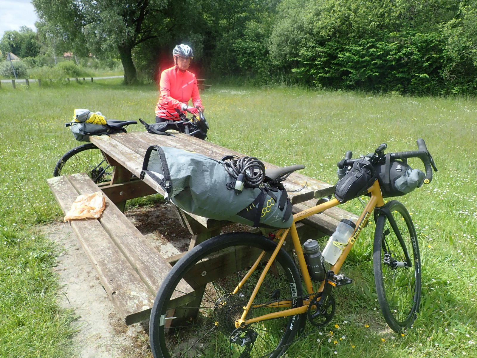 casse-croûte rapide à Cerisy.jpg