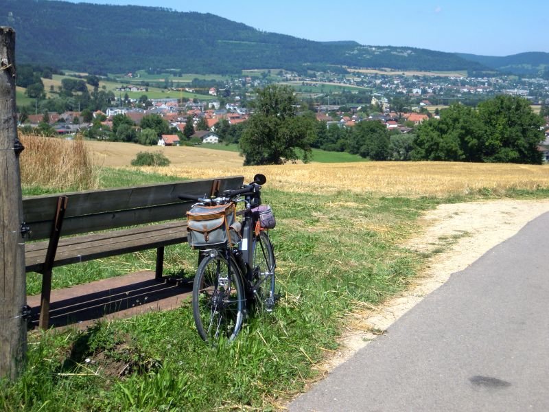 Un peu plus haut, vue sur Courtételle et Delémont
