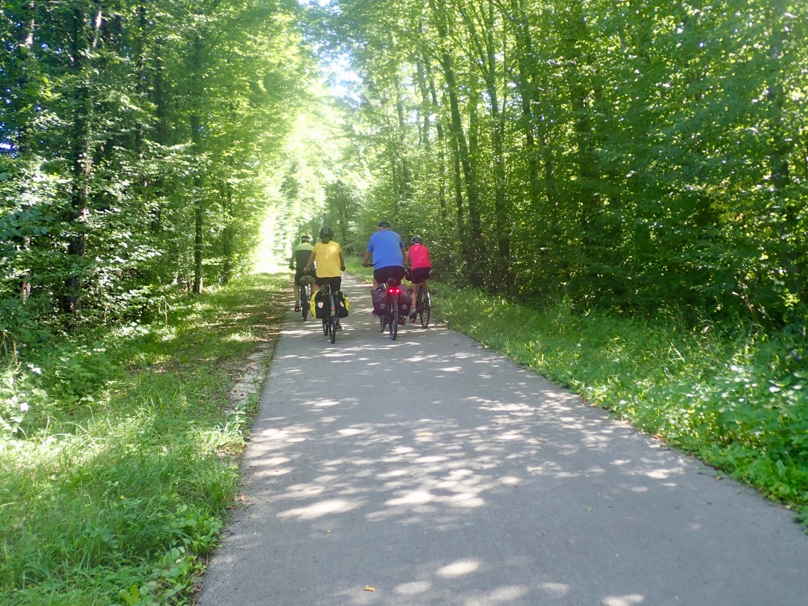 sur la voie verte.jpg