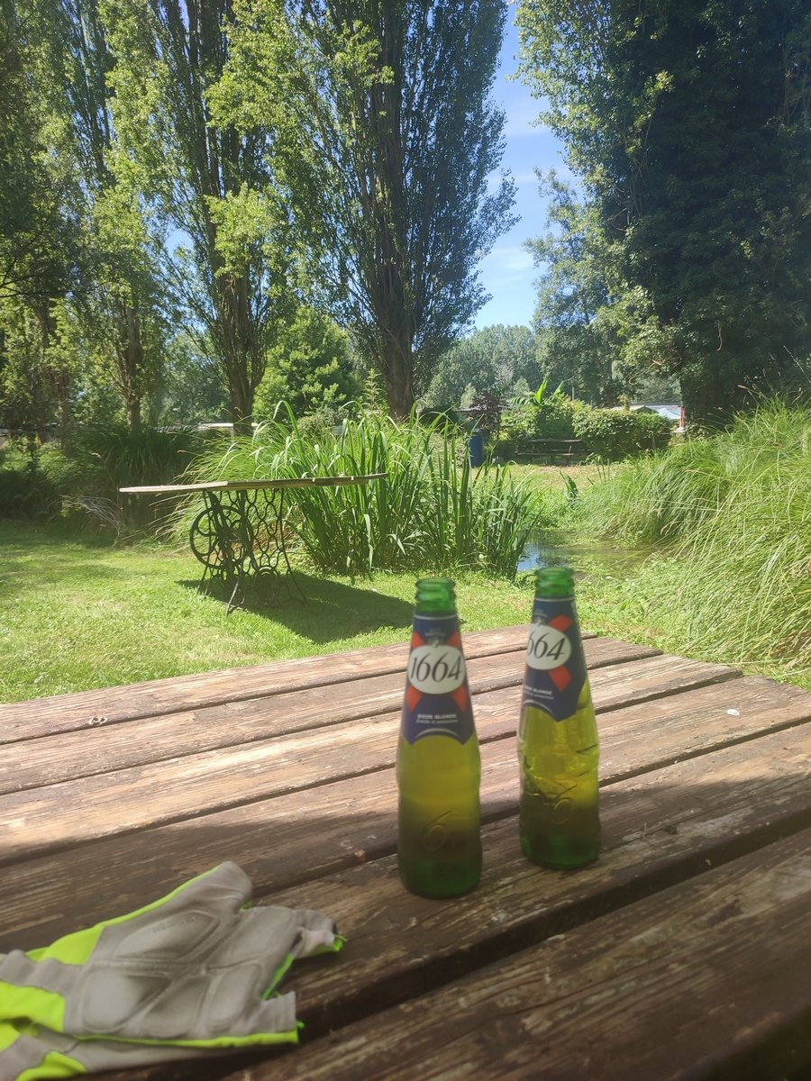 Opération houblon à Pont-Authou.