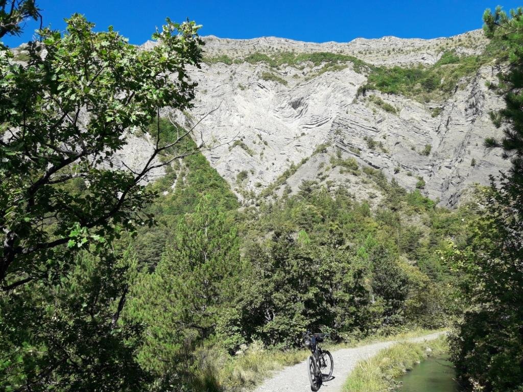 Le long des falaises