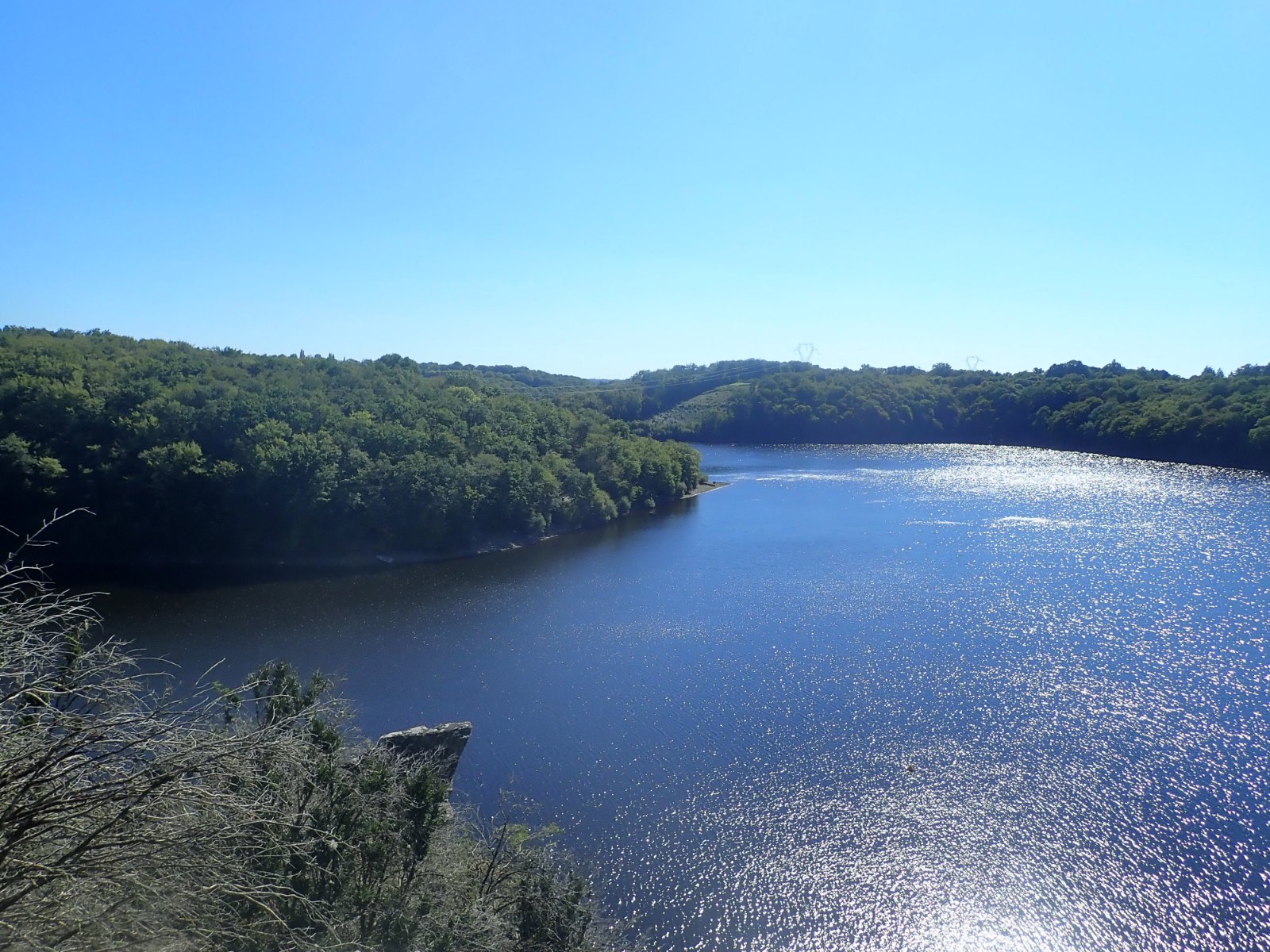 lac de barrage d'Eguzon.jpg