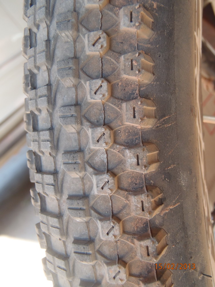 P2150119_pneu_kenda.jpg