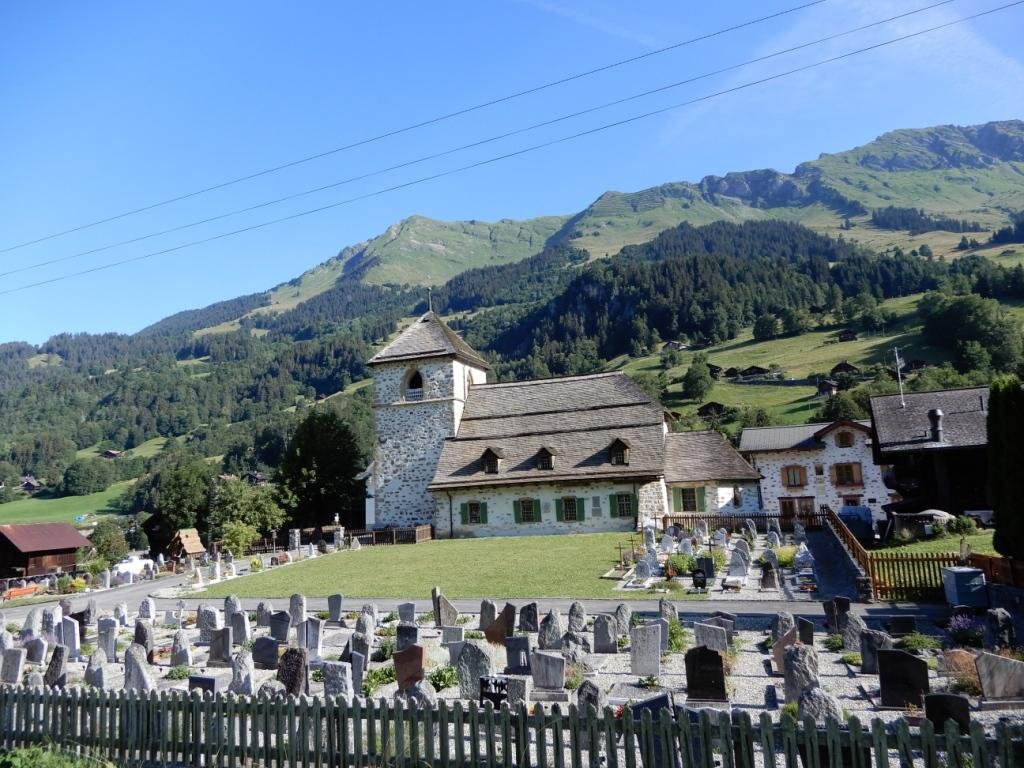 Vers l'Eglise