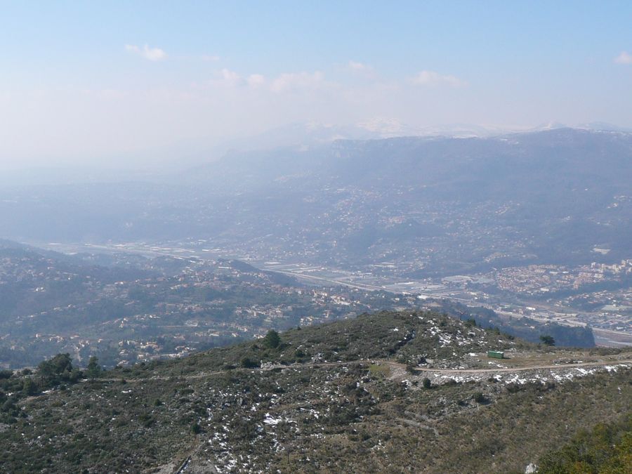 bon, je reconnais que la vue du sommet est pas top à cette heure-ci, mais je vous la met quand même..