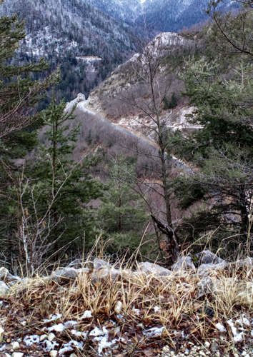 07- départ de la piste dans la descente.jpg