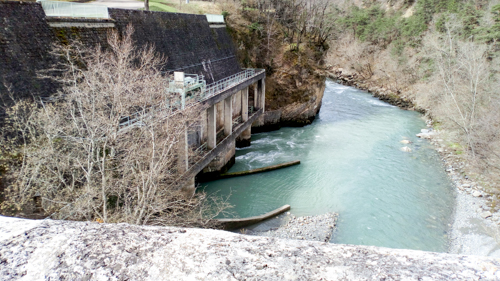 02-sortie de barrage.jpg