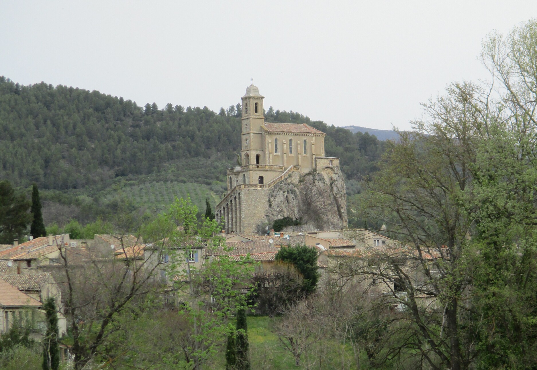 Eglise de Pierrelongue