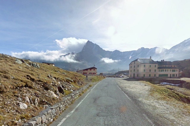 Le sommet est là,  à 2621 m d'altitude
