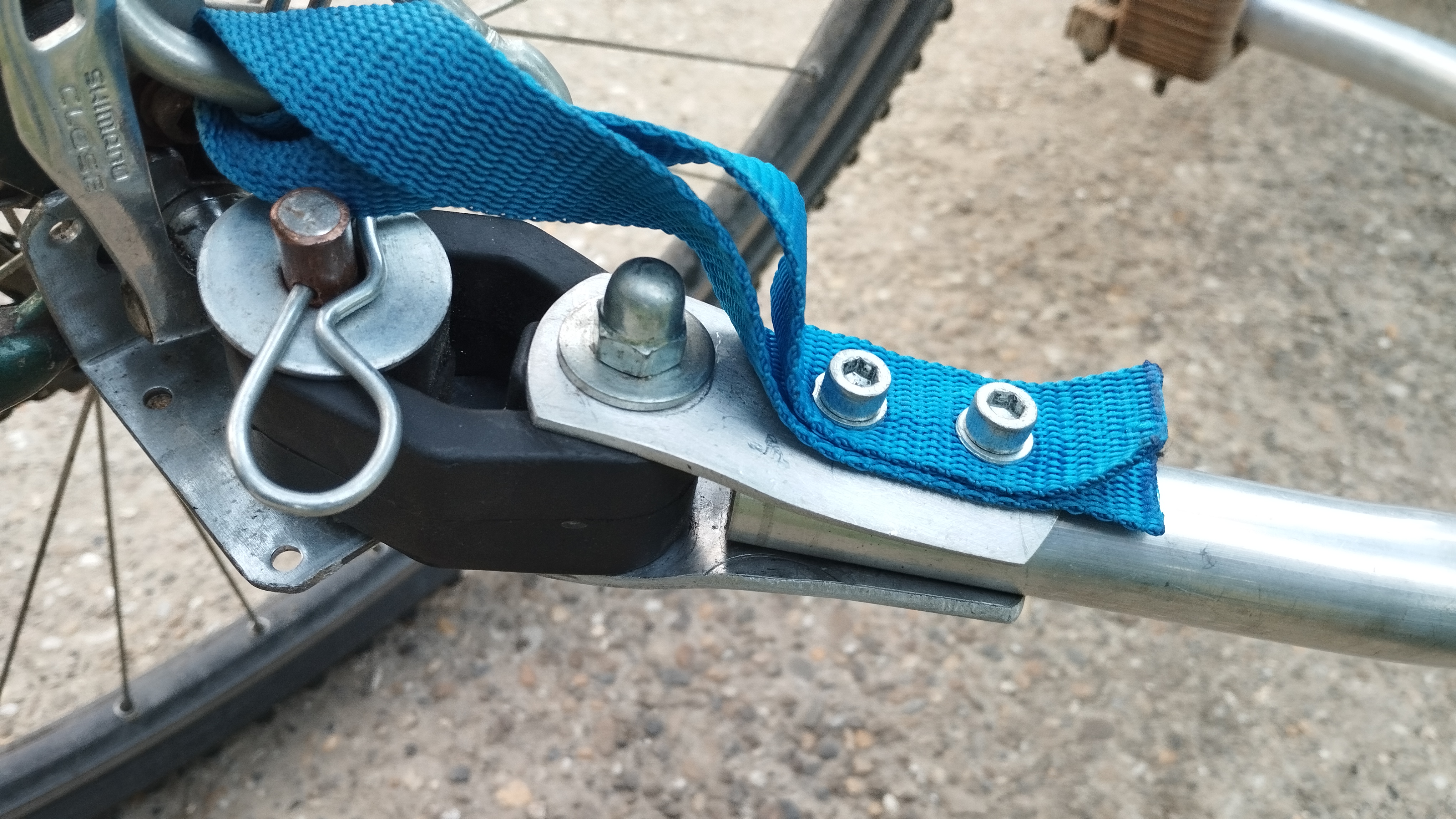 attacheDetail.jpg