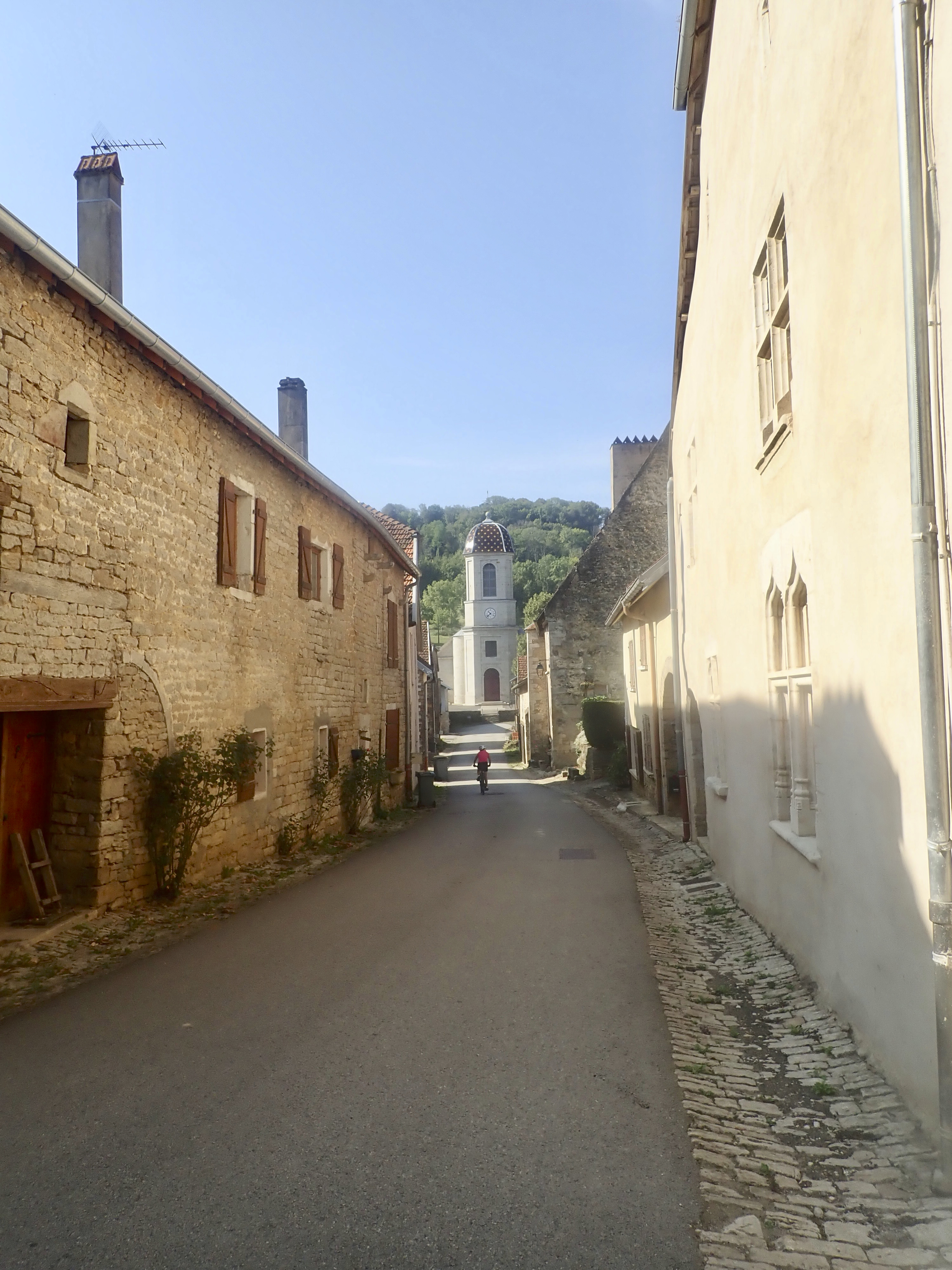 Chariez vieilles maisons du village.jpg