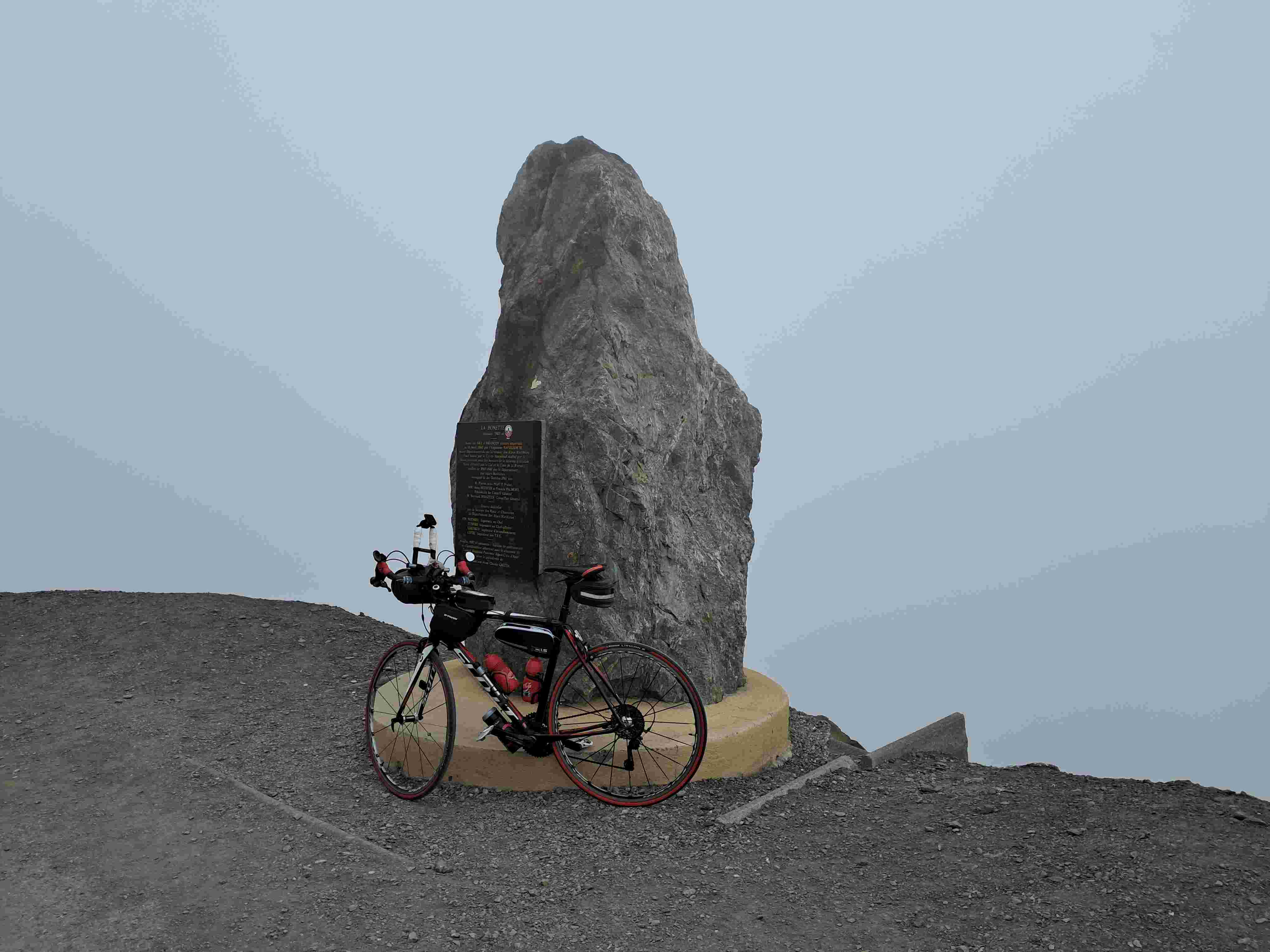 Col de la Bonette dans le Brouillard